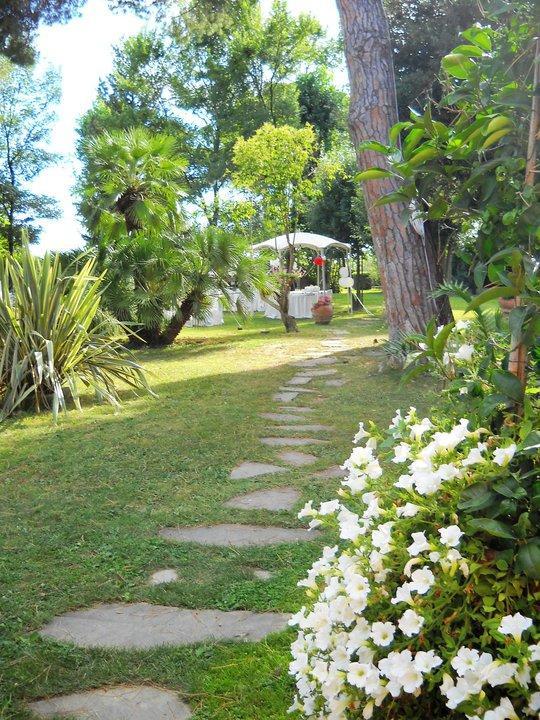 Hotel Villa Maya Cascina Exterior foto